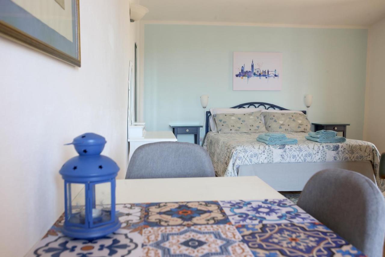 Ca' La Stella Sea-View Apartments Porto Azzurro Ngoại thất bức ảnh